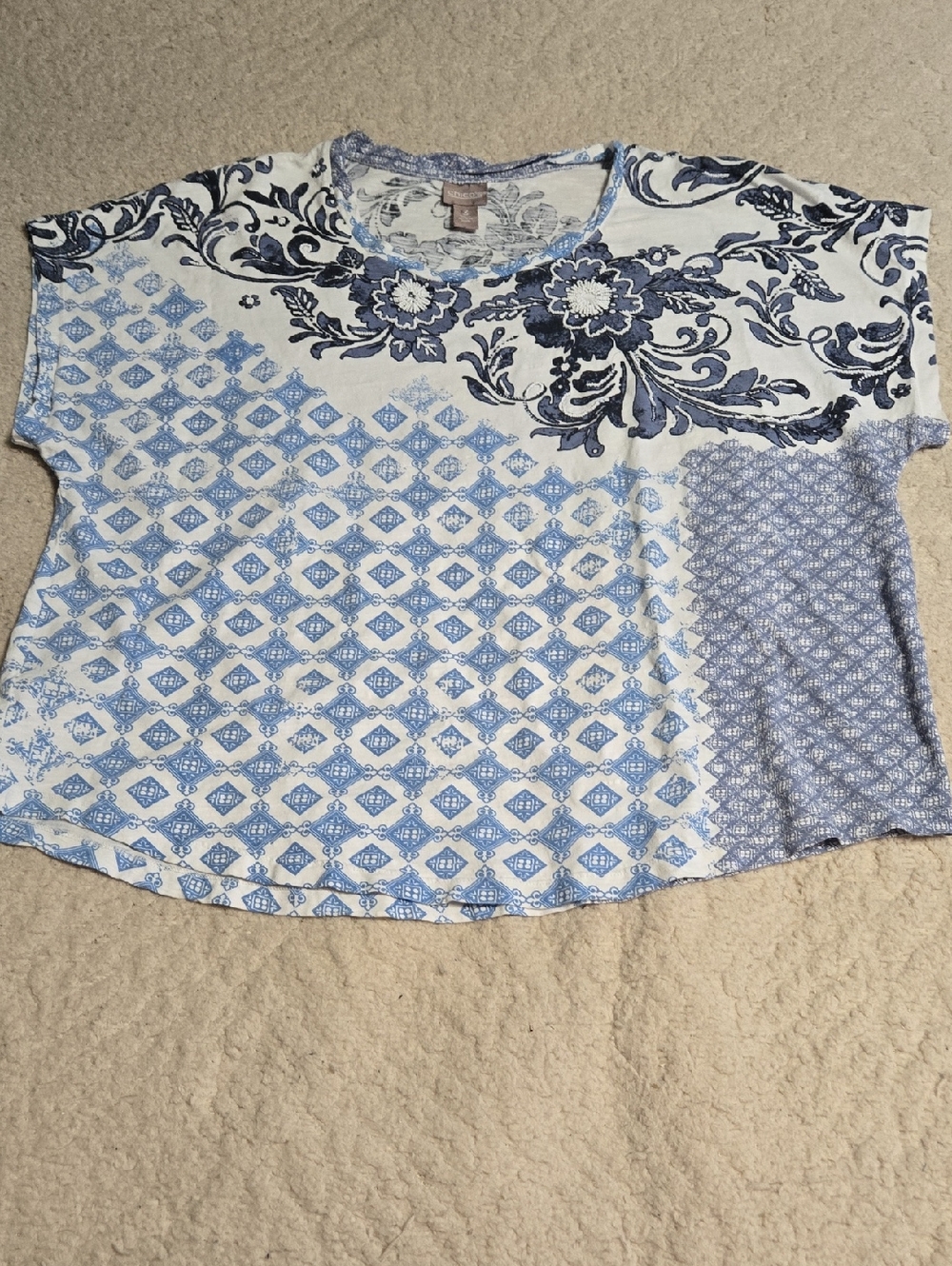 Chico's Blue and White Floral Pattern Tee Size 3